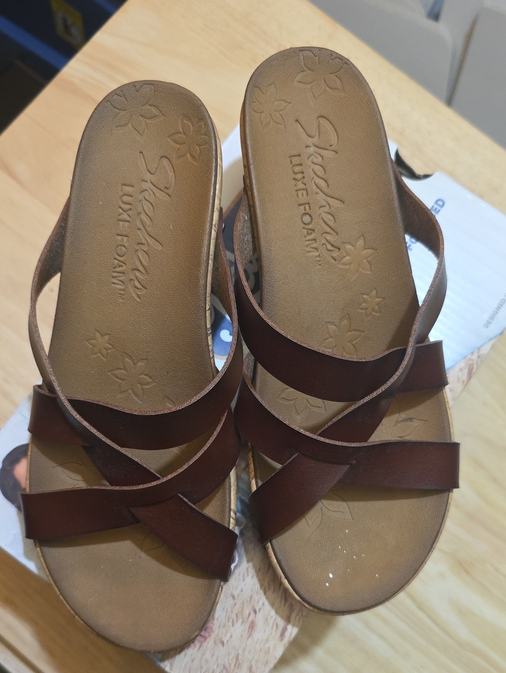 B3 Skechers Brown Lux Foam Strappy Slide Sandals